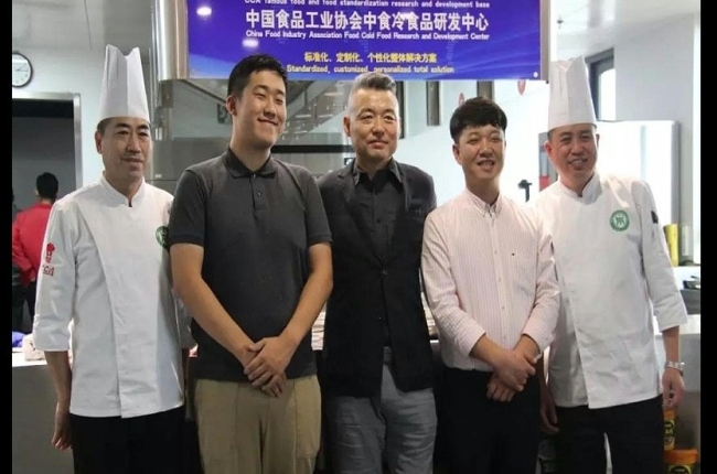 大厨四宝迎来韩国电视台记者